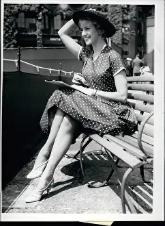 Palladium: Aleta Morrison, Palladium dancer, visits Wimbledon