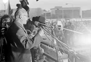 Letna: Alexander Dubcek - demonstration - Letna - speech - address