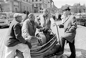 Reconstructing: Alexander Dubcek - workers - Prague Castle