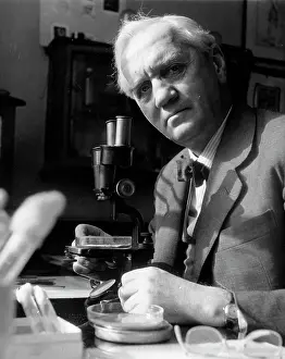 Penicillin: Alexander Fleming, biologist and pharmacologist