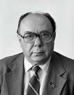 Cheredintsev: Alexander Yakovlev, 1984