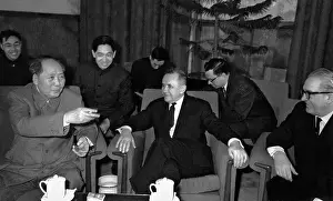 Zedong: Alexei Kosygin talking to Mao Zedong, 1965