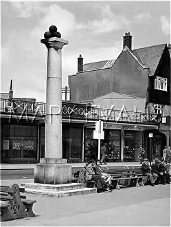 Mowlem: ALFRED MONUMENT, SWANAGE