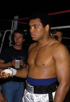 Warms: Ali - The Greatest Of All Time 1942 - 2016