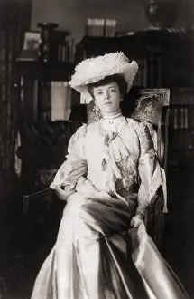 Longworth: Alice Roosevelt (1884-1980), at the age ?