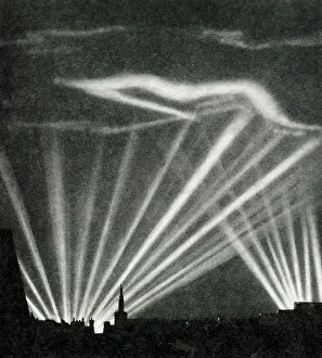 Searchlight: All-night bombing of London, WW2