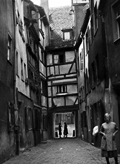 Framing: Alleyway in Nuremberg