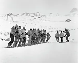Classes: Alpine skiing school