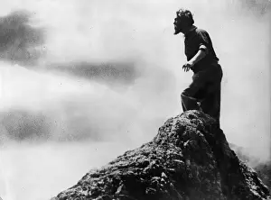 Alpinist: Alpinist at the crest