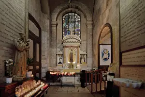 Lisieux: Altar of Sainte-Therese-de-l'Enfant-Jesus