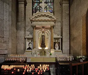 Lisieux: Altar of Sainte-Therese-de-l'Enfant-Jesus