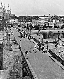 Wurzburg: The Alte Mainbruecke (old bridge over the river Main) in Wue