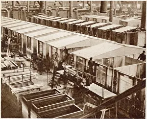 Prefab: Aluminium prefabs homes being mass produced 1946