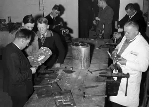 Aluminium: Aluminum course, 1937