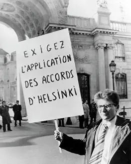 Demanded: Amalrik embarrasses Giscard