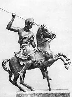 Bronce: Amazons, Greek mythological figures, Die sprungfertige