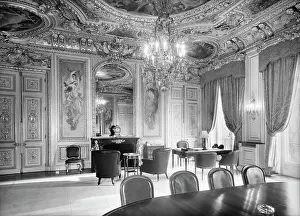 Fauborg: Ambassador's Office