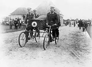Medics: Ambulance service, 1914