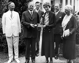 Earhart: Amelia Earhart