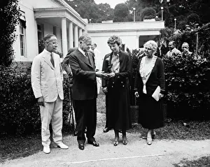 Earhart: Amelia Earhart - Aviation