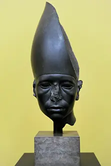 Hedjet: Amenemhat III. Pharaoh of the Twelfth Dynasty of Egypt. Bust