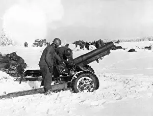 Salient: American artillery, 1944