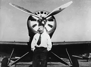 Wiley: The American aviator Wiley Post in front