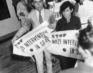 Intervention: American communists protest on board of the Bremen, 1936