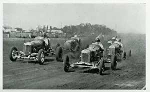 Halfway: American dirt track event