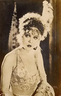 Pinup: American flapper pinup in costume