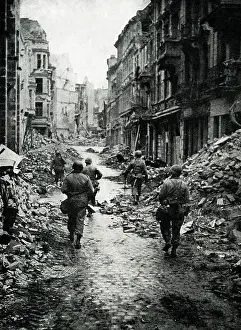 Bonn: American forces capture Bonn, Germany, WW2