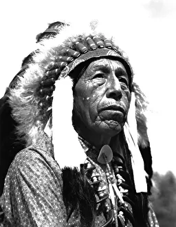 Headress: American Indian Chief in Full Headress