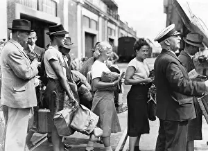 Allowed: American passengers in Southampton, 1939