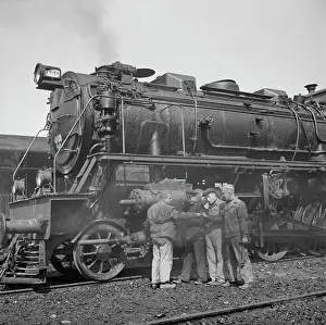 Freight: American and Russian railroad engineers are