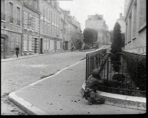 Chartres: American Soldiers Advancing Through Chartres