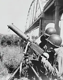 Tennessee: American soldiers with their heavy machine