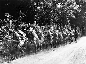 Hedge: American soldiers during maneuvers, 1939