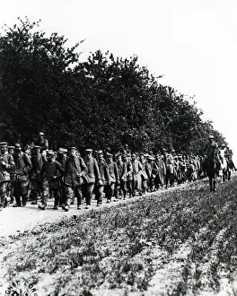 Belleau: American troops with German prisoners, Belleau Wood, WW1
