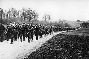 Doughboy: American troops on the way to the front, 1917