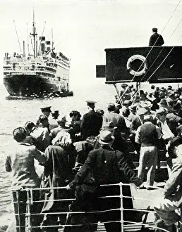 Boarding: Americans in Britain return home, WW2