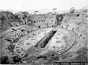 Capua: AMPHITHEATRE OF POZZUOLI