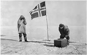 Safely: AMUNDSEN/TAKING BEARING