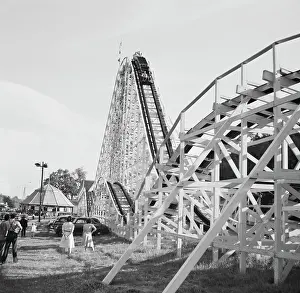 Coaster: Amusement Park - Roller Coaster - Ride