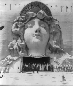 Dreamland: Amusement parks, On the Midway, group ?