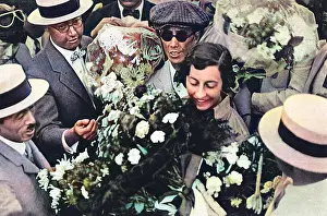Staw: Amy Johnson with flowers