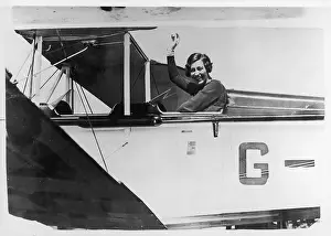 Mollison: AMY JOHNSON IN HER PLANE