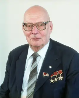 Alexandrov: Anatoly Alexandrov, 1984