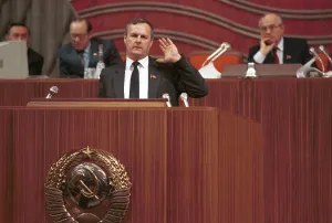 Extraordinary: Anatoly Sobchak at third extraordinary congress