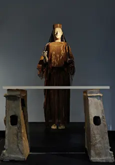 Libation: Ancient Art. Mediterranean area. Altar and goddess. Ny Carls
