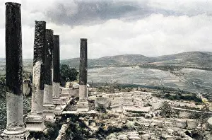 Samaria: Ancient ruins at Samaria, West Bank